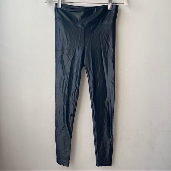 Koral Lustrous Infinity Legging - Black - Picture 4 of 9